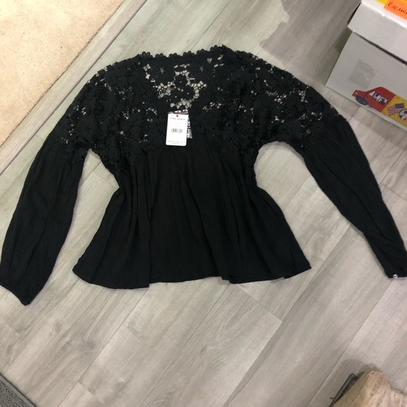 COPY - NWT Free People Lina lace puff sleeve babydoll top - Picture 7 of 8